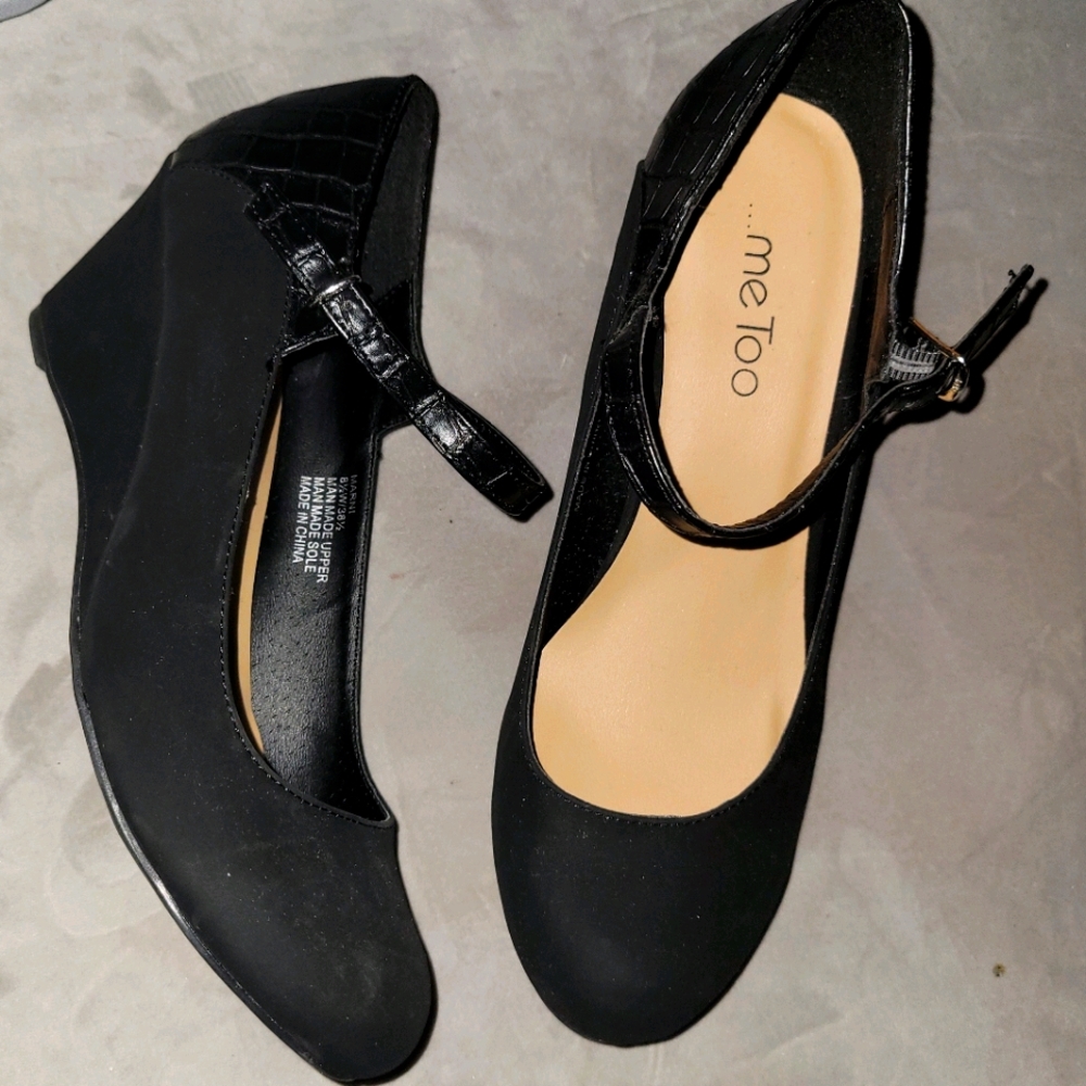 Black Wedges